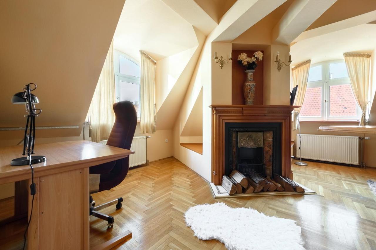 View To The Roofs Luxury Apartment With 2 Bedrooms Budapest Exterior photo