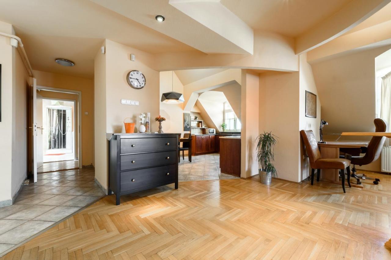 View To The Roofs Luxury Apartment With 2 Bedrooms Budapest Exterior photo