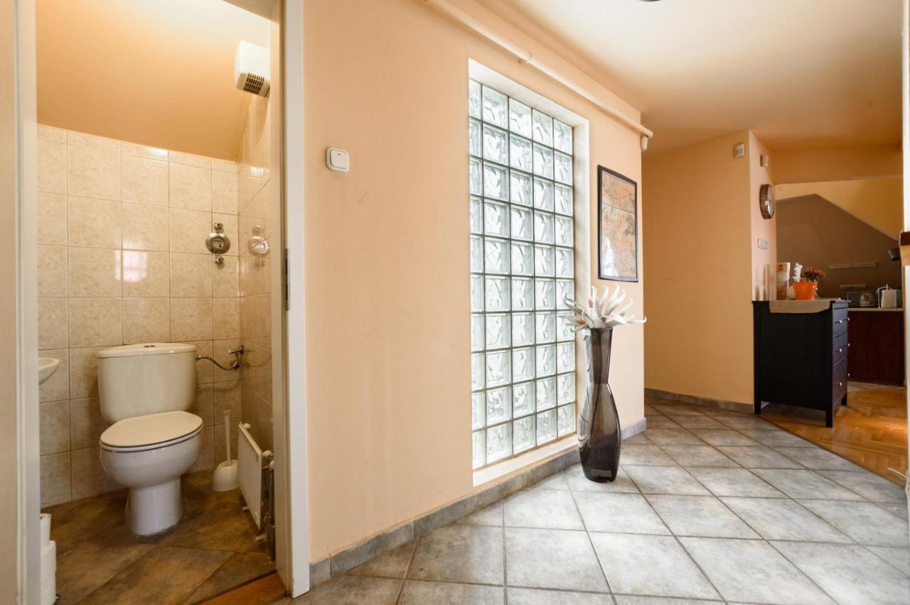 View To The Roofs Luxury Apartment With 2 Bedrooms Budapest Exterior photo