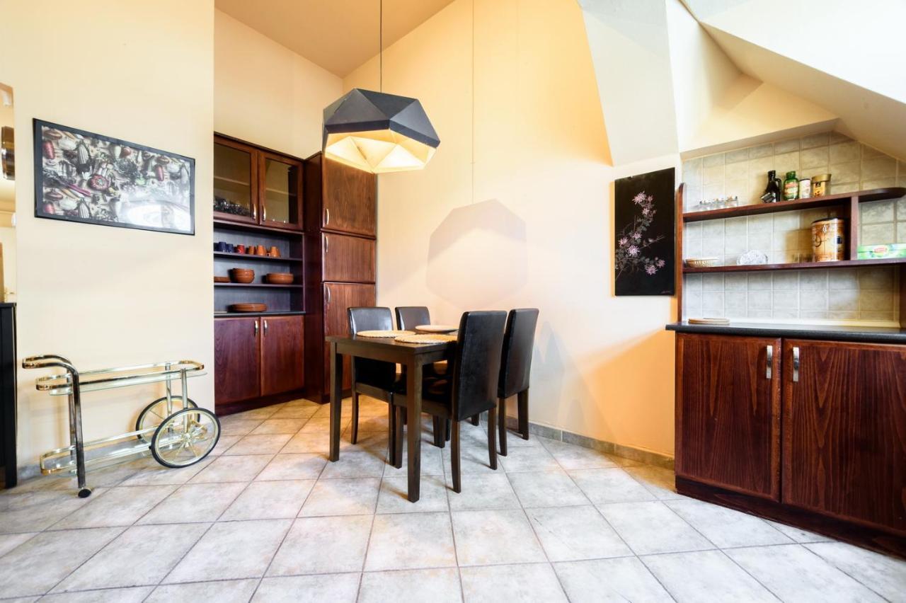 View To The Roofs Luxury Apartment With 2 Bedrooms Budapest Exterior photo
