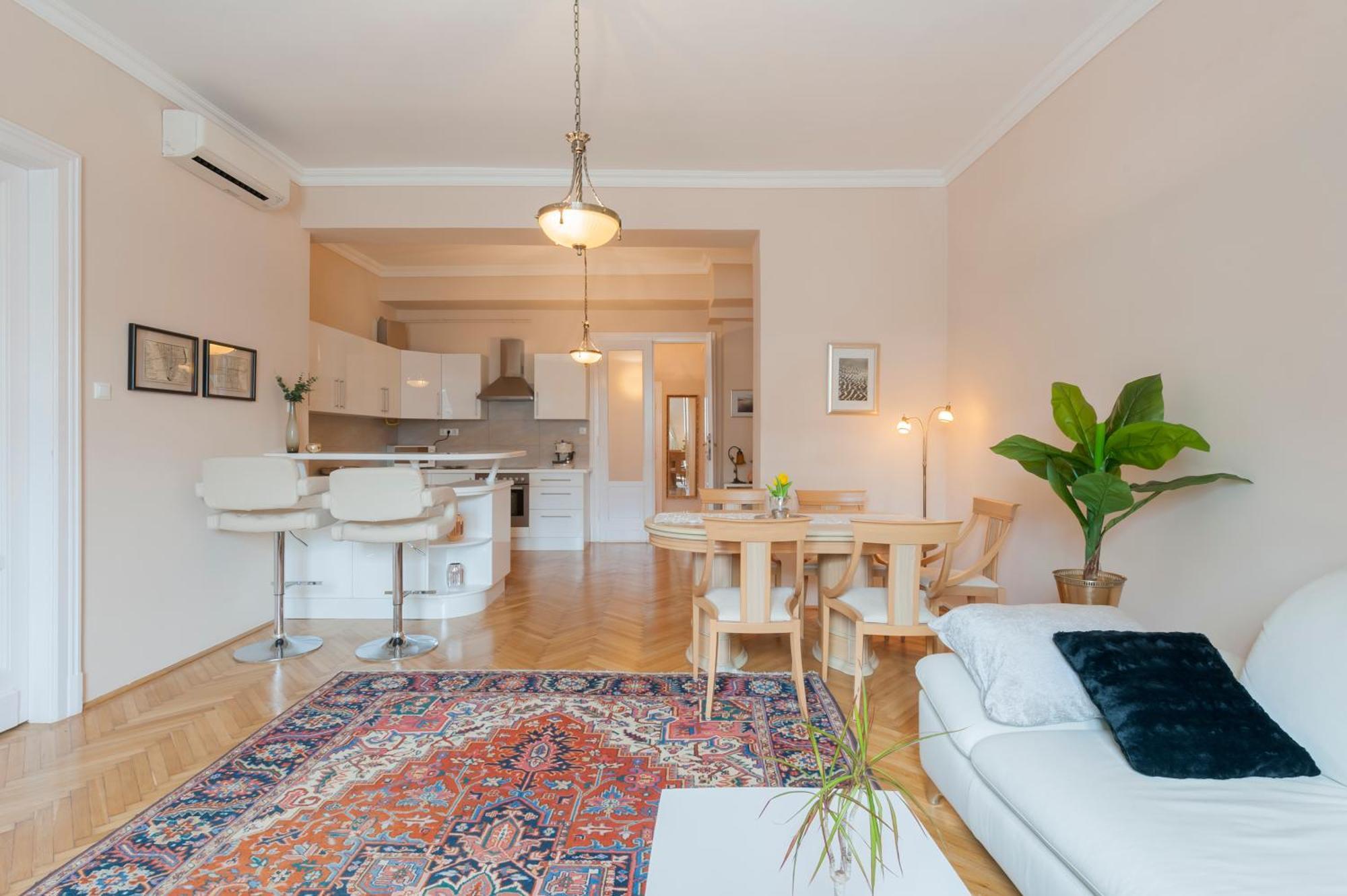 View To The Roofs Luxury Apartment With 2 Bedrooms Budapest Exterior photo